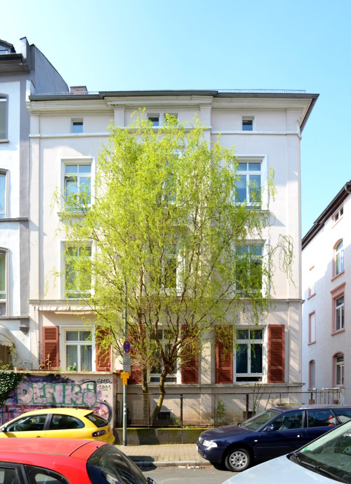 Frankfurt, Uhlandstraße 49