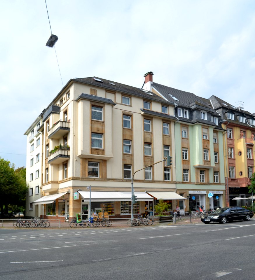 Frankfurt, Schweizer Straße 18