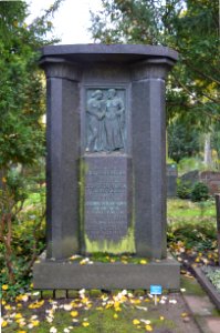 Frankfurt, Südfriedhof, D 141, Grab Vaternahm