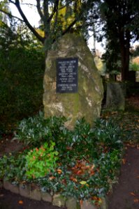 Frankfurt, Südfriedhof, B 828, Grab Orth