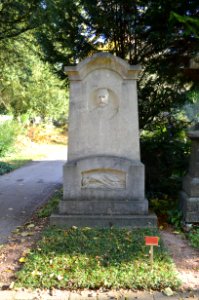 Frankfurt, Hauptfriedhof, Grab F 1569 Urspruch