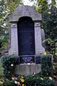 Frankfurt, Südfriedhof, B 752, Grab Sussner (1)