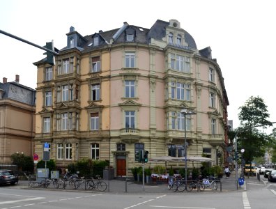 Frankfurt, Schweizer Straße 1