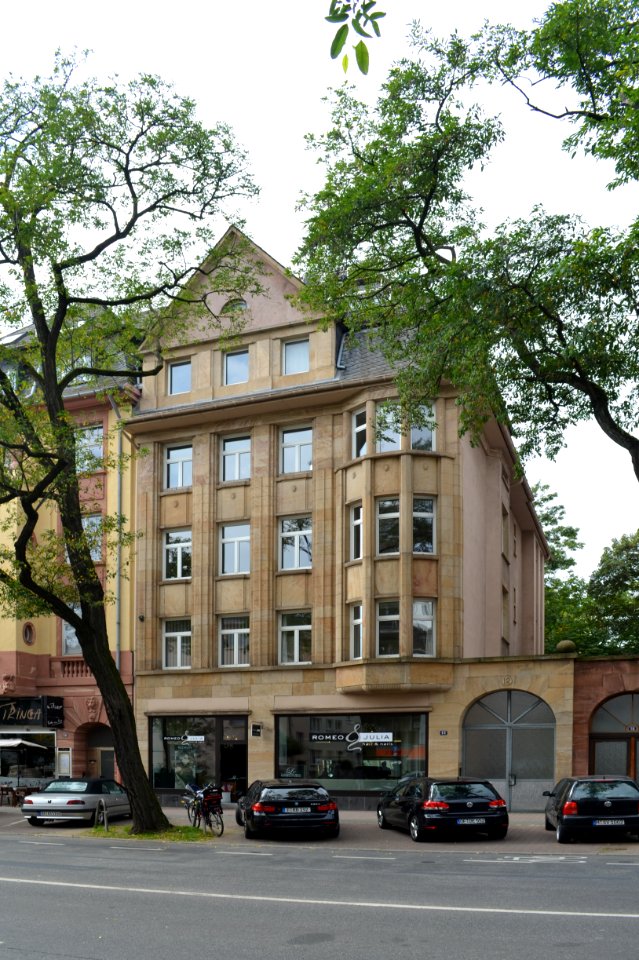 Frankfurt, Schweizer Straße 12