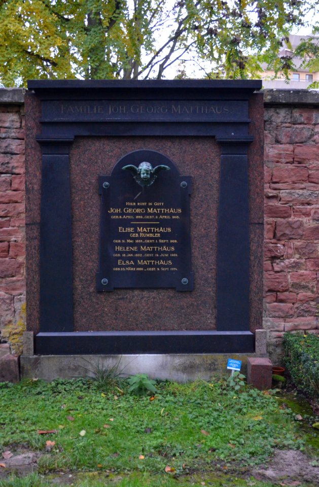 Frankfurt, Südfriedhof, B 600-601, Grab Matthäus