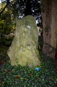 Frankfurt, Südfriedhof, B 829, Grab Hüttner (Ohne Tafeln)