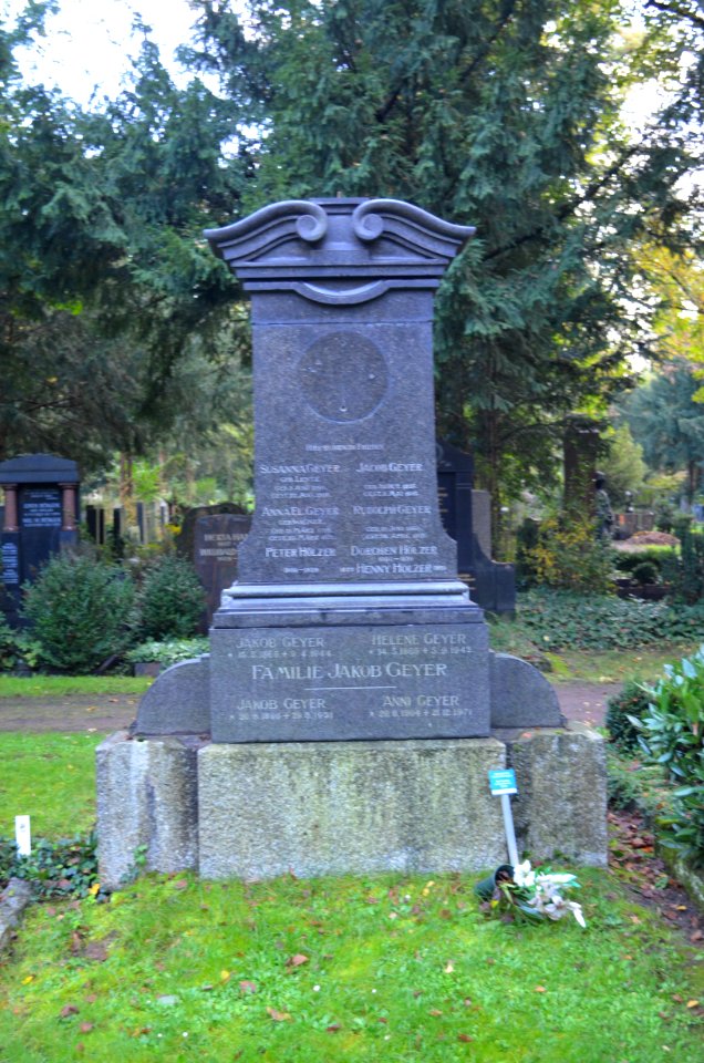 Frankfurt, Südfriedhof, B 227, Grab Geyer