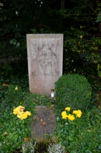 Frankfurt, Südfriedhof, B 1292, Grab Pilgrim-Poppe