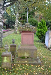 Frankfurt, Südfriedhof, A 93-97, Grab Gerold (1)