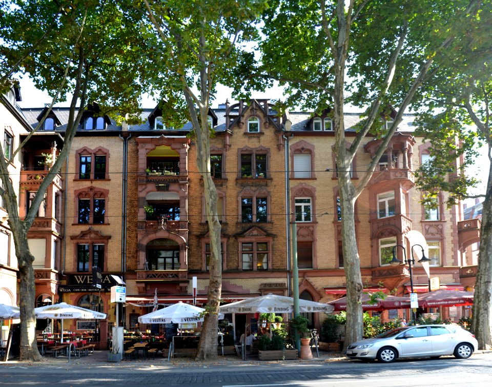 Frankfurt, Schweizer Straße 75-77