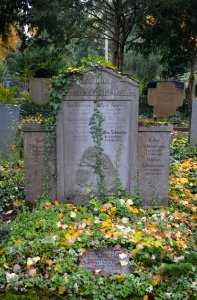 Frankfurt, Südfriedhof, D 181, Grab Rückmann-Schindler-Weinberg