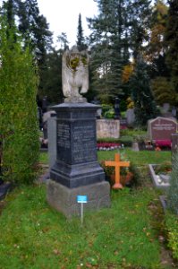 Frankfurt, Südfriedhof, B 308-309, Grab Euler-Freyeisen