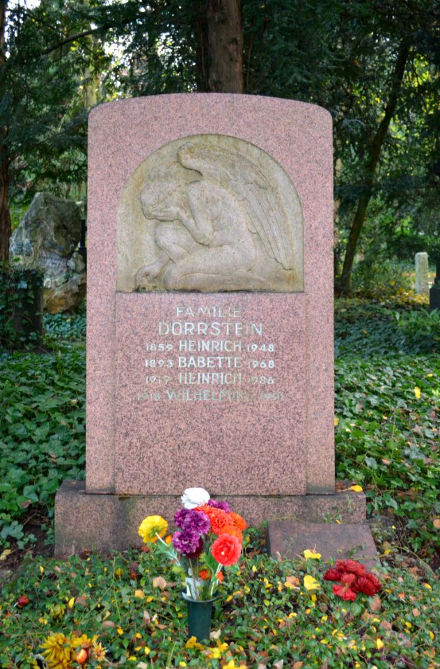 Frankfurt, Südfriedhof, B 778, Grab Dörrstein-Hoffmann