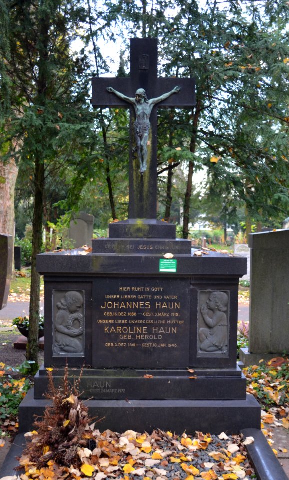 Frankfurt, Südfriedhof, D 158, Grab Haun