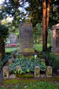 Frankfurt, Südfriedhof, A 656, Grab Barthel