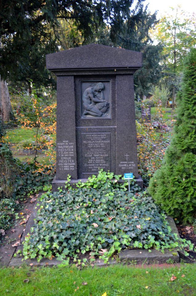 Frankfurt, Südfriedhof, A 738, Grab Hartmann