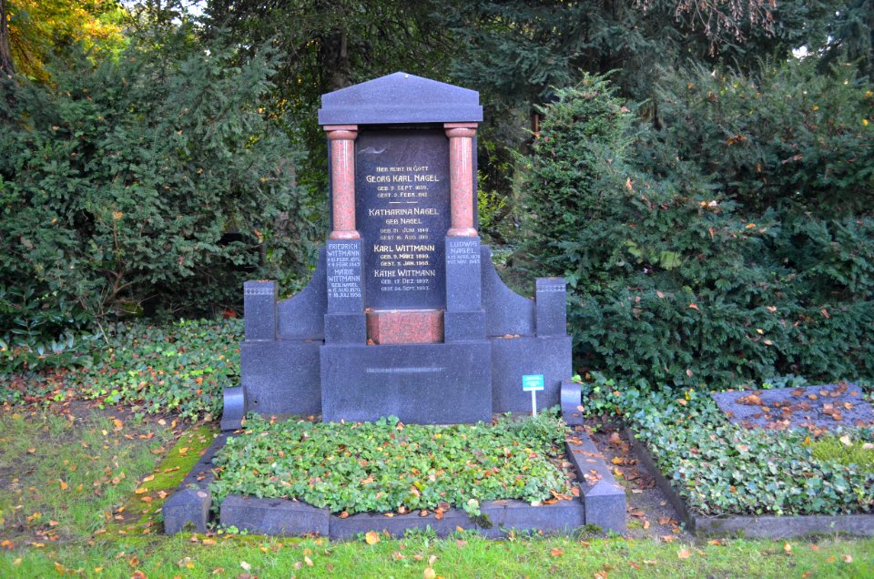 Frankfurt, Südfriedhof, A 557, Grab Nagel