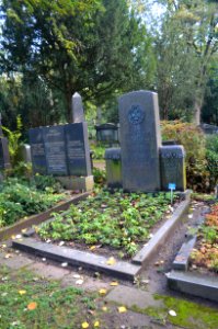 Frankfurt, Südfriedhof, B 213, Grab Hoffmann