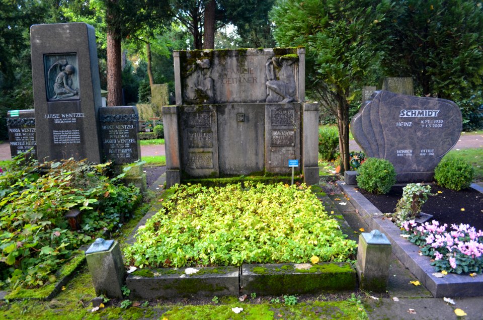 Frankfurt, Südfriedhof, A 240, Grab Geittner