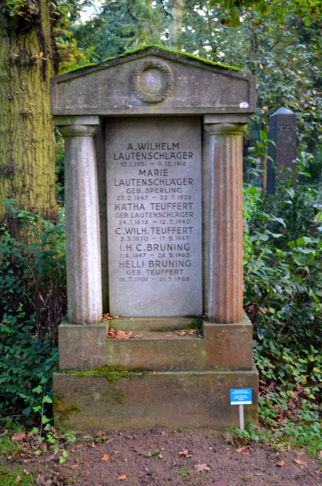 Frankfurt, Südfriedhof, A 667, Grab Lautenschläger