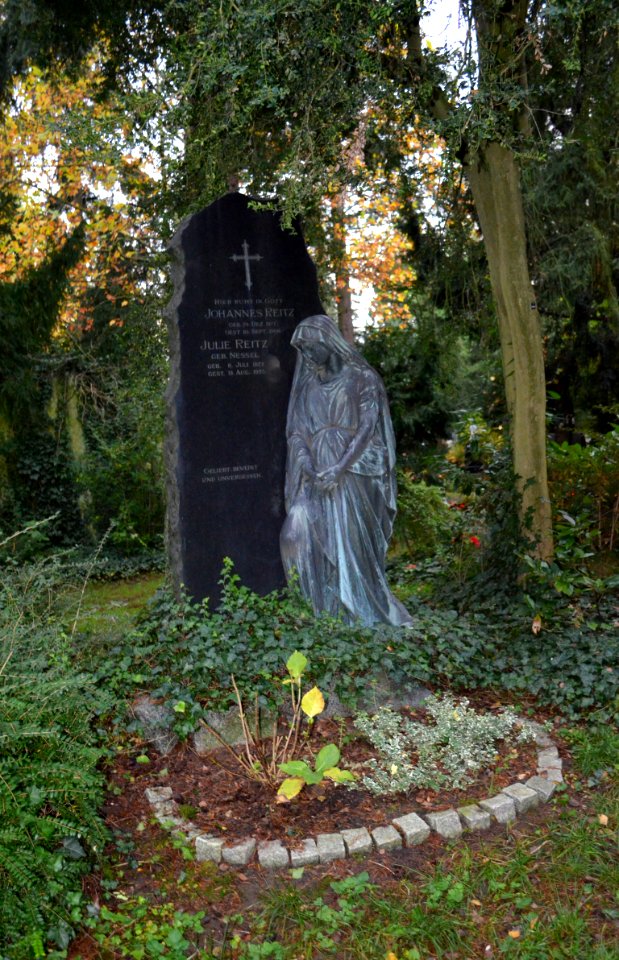 Frankfurt, Südfriedhof, B 724, Grab Reitz