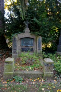 Frankfurt, Hauptfriedhof, Grab F 1542 Metz