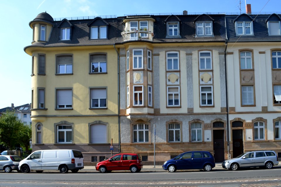 Frankfurt, Am Dornbusch 20