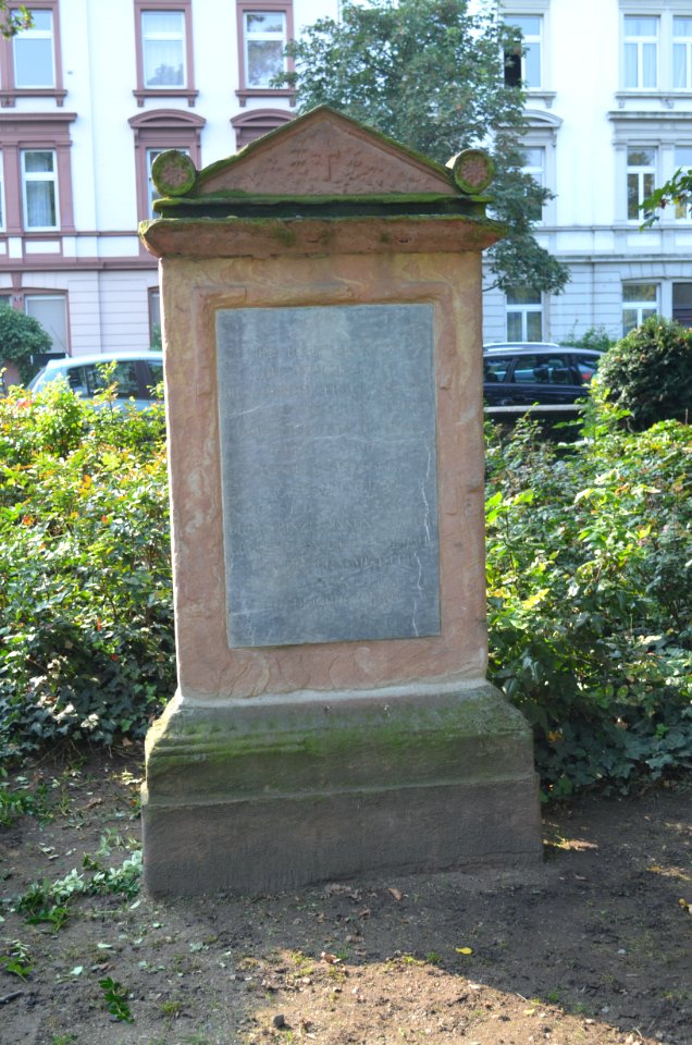 Frankfurt, Alter Friedhof Sachsenhausen, Grab (4)