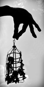 Hunger basket finger bone