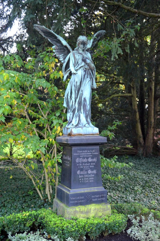 Frankfurt, Südfriedhof, A 289, Grab Gaehl