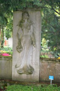 Frankfurt, Südfriedhof, A 1071-1072, Grab Grosche-Schmidt (1)