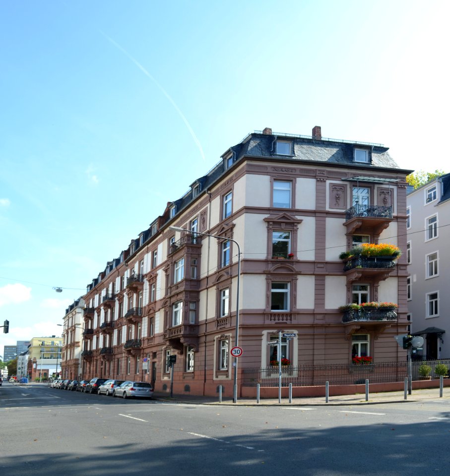 Frankfurt, Stegstraße 77