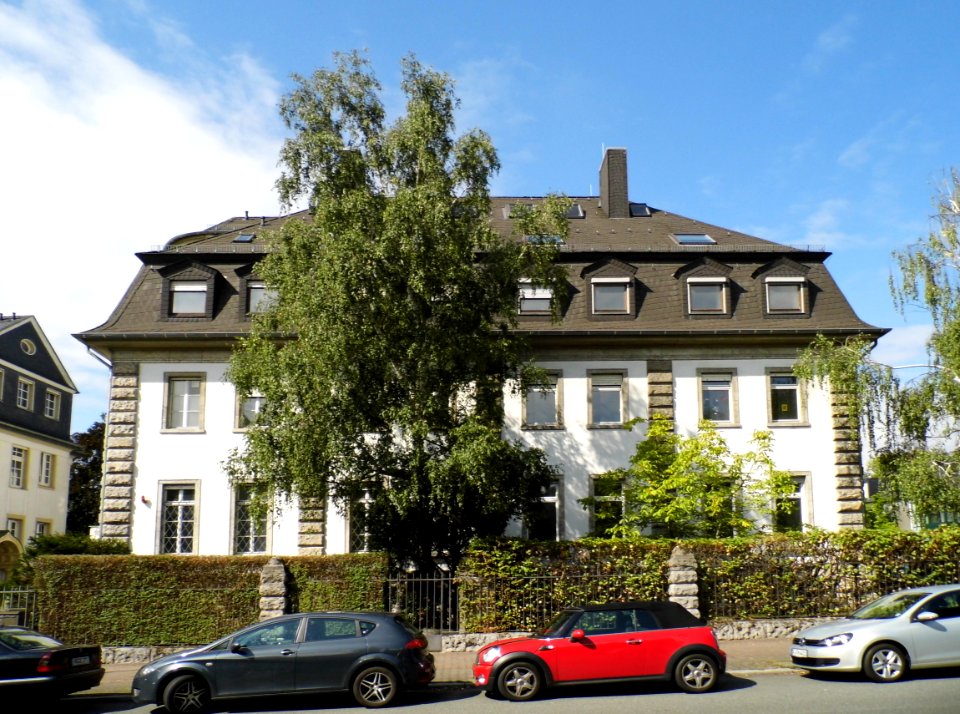 Frankfurt, Am Leonhardsbrunn 7, Ditmarstraße 9