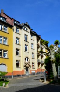 Frankfurt, Dorfelder Straße 5