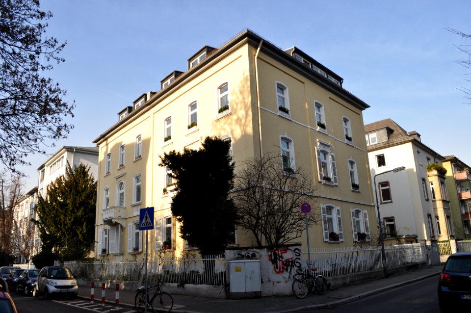 Frankfurt, Im Sachsenlager 1