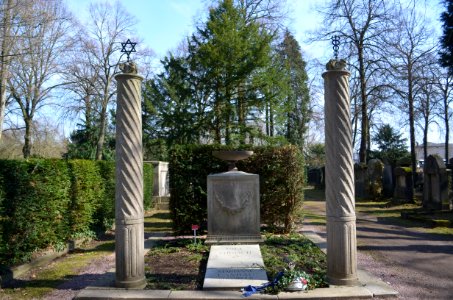 Frankfurt, Jüdischer Friedhof Rat Beil Straße, Grab Paul Ehrlich photo