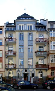 Frankfurt, Dahlmannstraße 10