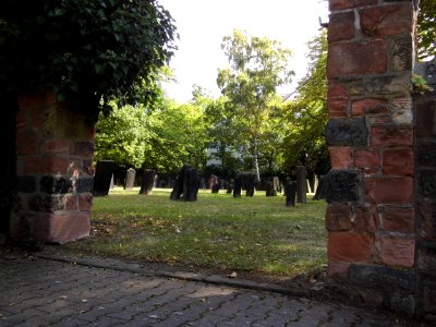Frankfurt, Jüdischer Friedhof Sophienstraße, Eingang