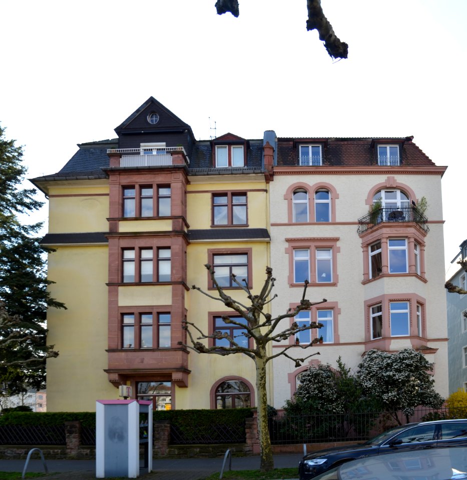 Frankfurt, Luxemburgerallee 16, Rhönstraße 131