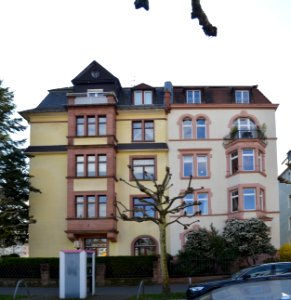 Frankfurt, Luxemburgerallee 16, Rhönstraße 131