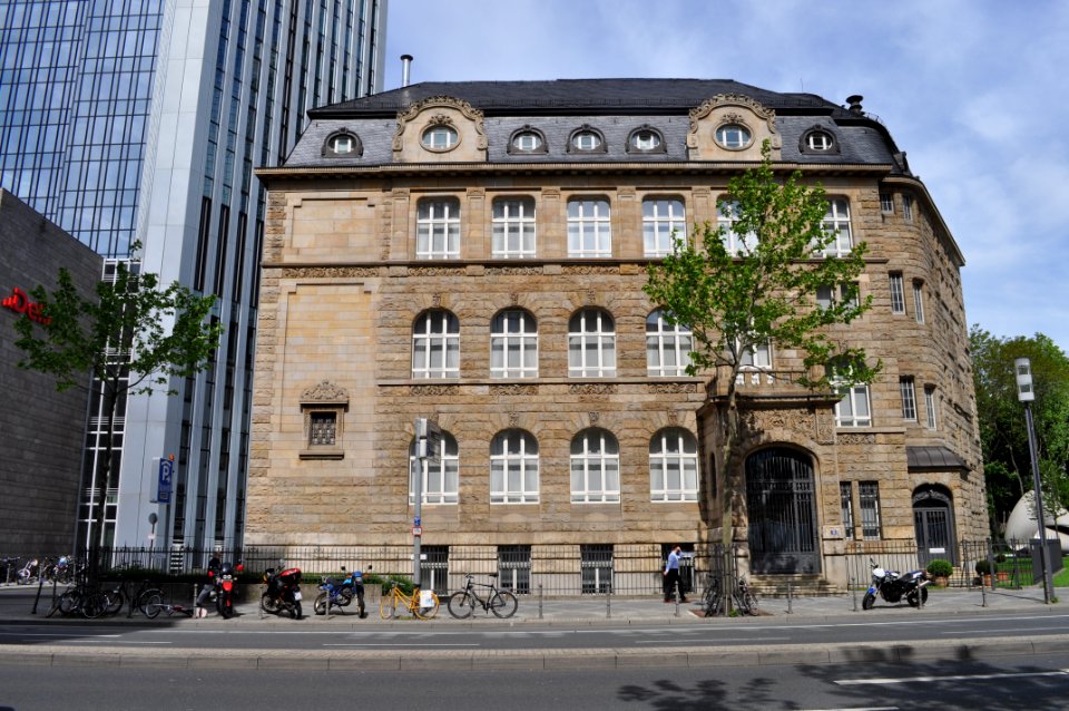 Frankfurt, Mainzer Landstraße 10-12