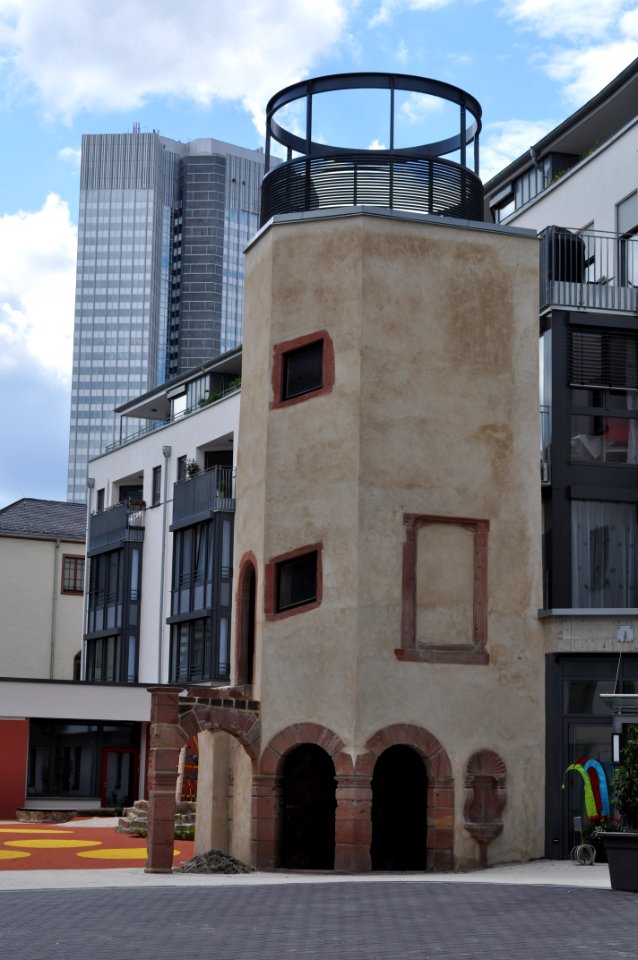 Frankfurt, Oktagonalturm, Buchgasse 3