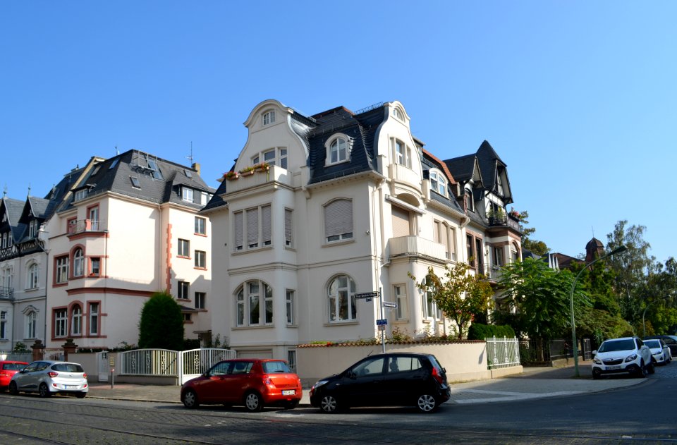 Frankfurt, Paul-Ehrlich-Straße 33