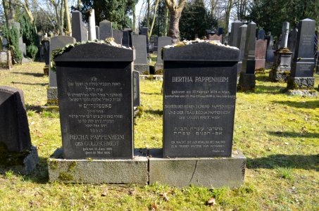 Frankfurt, Jüdischer Friedhof Rat Beil Straße, Grab Bertha Pappenheim