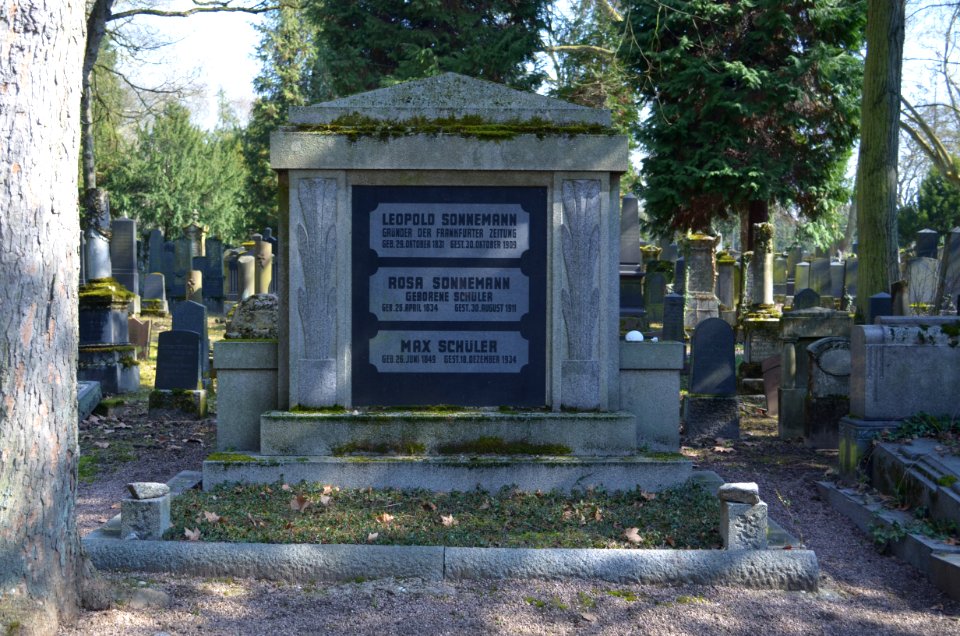 Frankfurt, Jüdischer Friedhof Rat Beil Straße, Grab Leopold Sonnemann