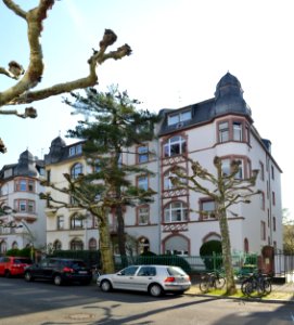 Frankfurt, Luxemburgerallee 6-10