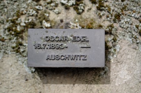 Frankfurt, Jewish cemetery Battonnstraße, memorial stone in sign frieze, Oscar Edel