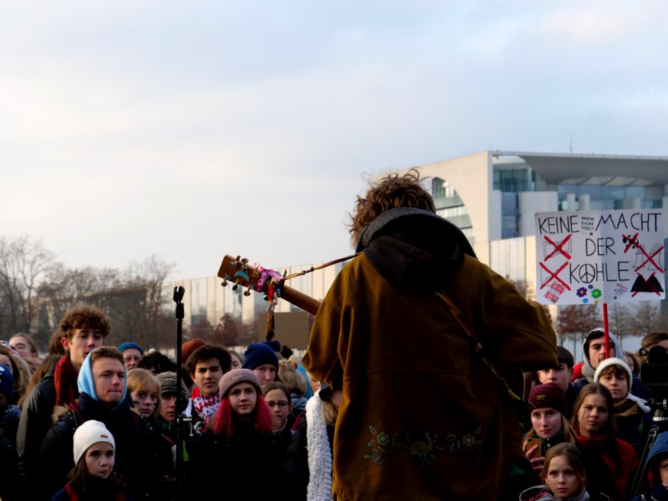 FridaysForFuture protest Berlin 13-12-2019 Platz der Republik 36
