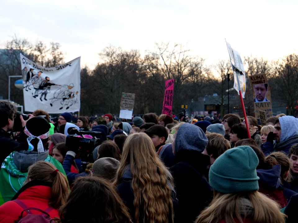 FridaysForFuture protest Berlin 13-12-2019 Platz der Republik 52