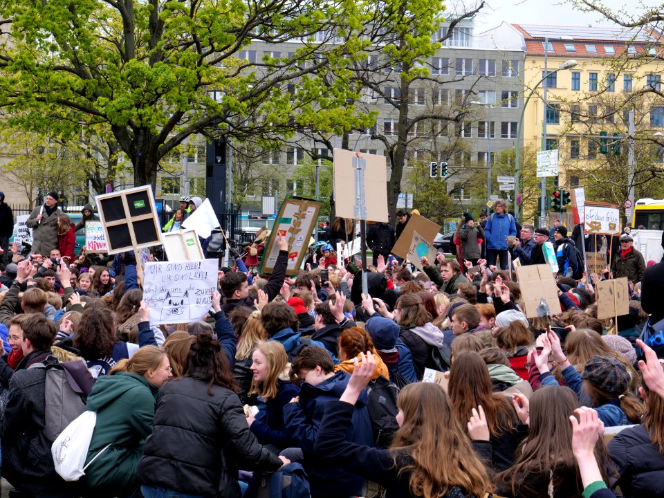 FridaysForFuture protest Berlin 12-04-2019 01